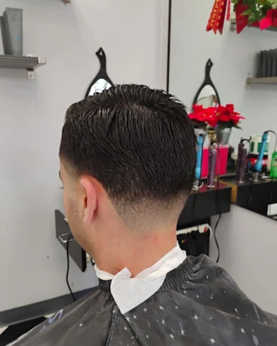 Detalle de corte desvanecido para hombre