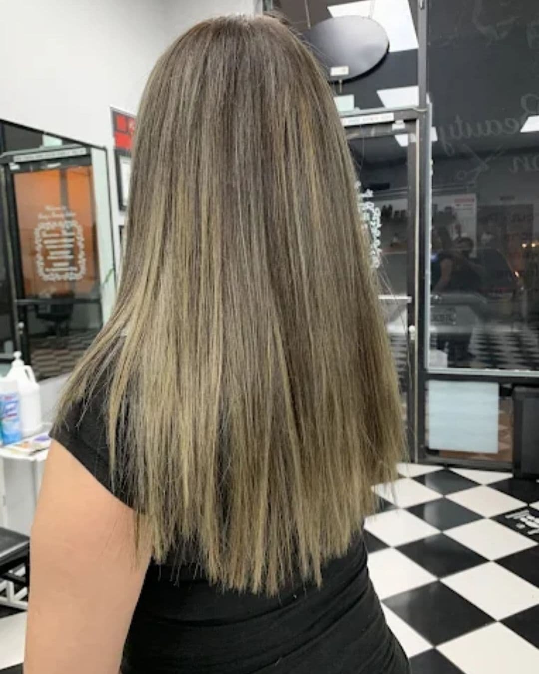 Transformación de color en Salon Lineys Anaheim